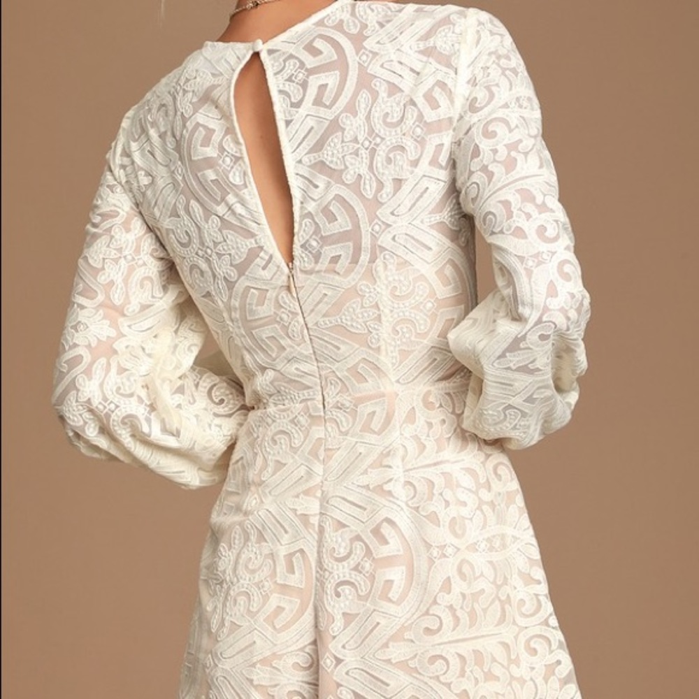 Ivory Romper - Picture 3 of 4